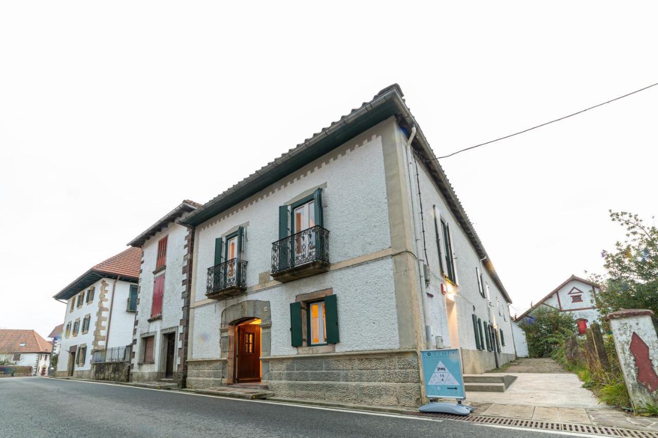 Lorentx Aterpea Burguete Bagian luar foto